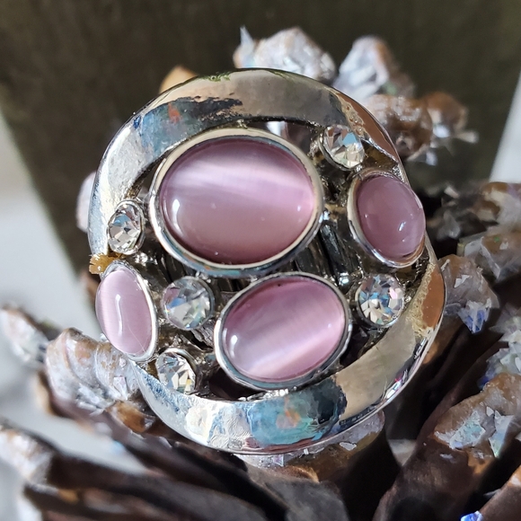 Silver Tone Stretch Ring with Pink Stones 💥3 for $24💥 - Picture 10 of 14